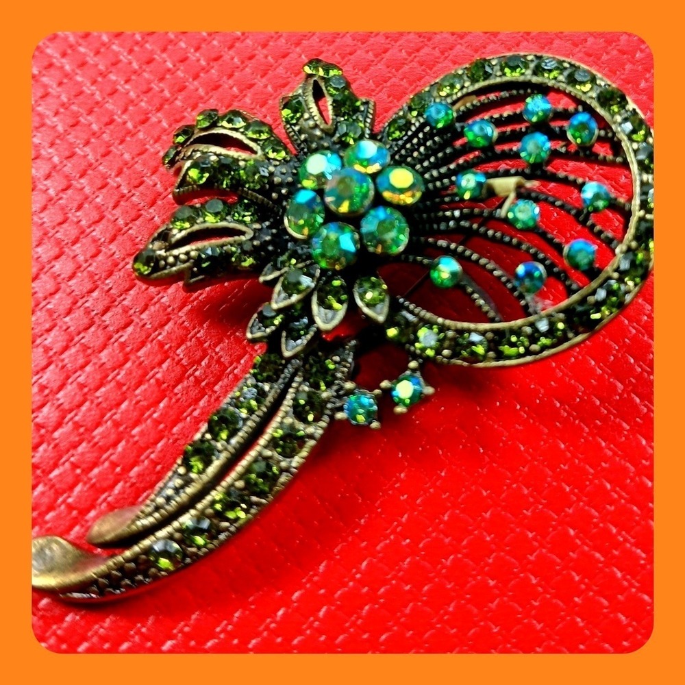 Vintage 1990s Green Rhinestone Brooch Pendant Bronze Tone Floral Pin Unisex